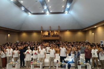 OJK Bali dan CIMB Niaga edukasi pelajar soal keuangan digital