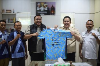 Rektor UNISLA: Kolaborasi dengan Persela mencakup pendidikan dan usaha
