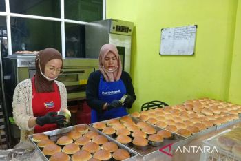 Produksi roti UMKM di Banda Aceh meningkat berkat program MBG
