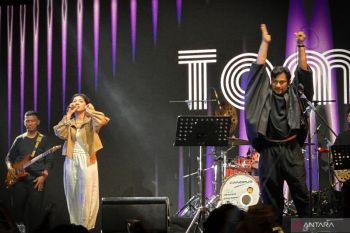 Tompi duet dengan sang putri Ayesha di di Pestapora