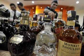 Bea Cukai Sulbagsel sita 4.446 liter minuman keras ilegal