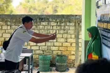 Pemkab Rembang datangi sekolah-sekolah layani pembuatan KIA