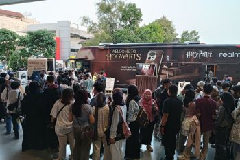 Pop-Up Bus Event Harry Potter hadr di Semarang
