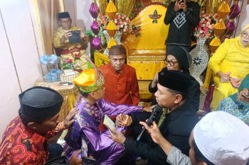 KUA Sumalata Gorontalo Utara nikahkan pasangan pengantin disabilitas