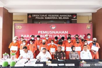 Polda Sumsel musnahkan 3,2 kilogram sabu dan dan 914 butir ekstasi