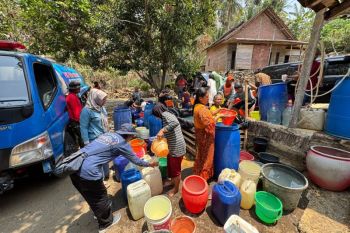 Trenggalek salurkan 2,5 juta liter air ke desa terdampak kekeringan