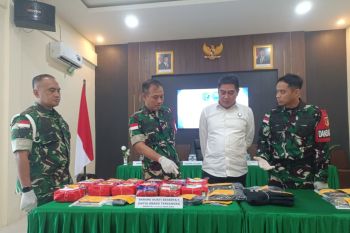 Satgas Pamtas gagalkan penyelundupan 16,4 kg sabu di perbatasan Kalimantan Barat