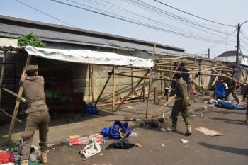 Pemkot Bogor tertibkan PKL di Jalan Nyi Raja Permas