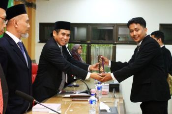 Dosen berpekerjaan sampingan sopir daring meraih gelar doktor UIN Semarang