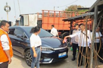 Polresta Karawang selidiki perampokan sebuah mobil yang ditumpangi WNA