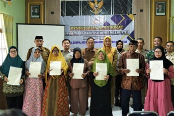 BPN Magetan serahkan 110 sertifikat tanah program PTSL warga Sempol
