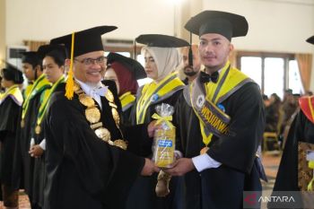 Wisuda ke-59 UNIBA Surakarta, lahirkan 204 lulusan unggul