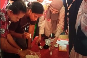 TEP Unhas latih emak-emak di Fakfak manfaatkan limbah pala
