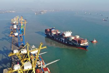 Pengamat: Kapasitas pelabuhan harus diikuti penguatan logistik