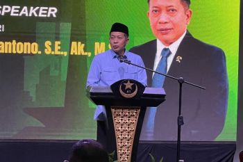 Menkop: Simpanan masyarakat di koperasi akan dijamin LPS