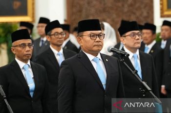 Prabowo lantik Dudung Abdurachman sebagai Menko Polkam