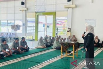 Tim PkM Unbrah gelar pelatihan P3K bagi pendidik SMA PMT Hamka Padang