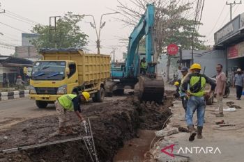Peningkatan drainase Jalan Tjilik Riwut Sampit dikerjakan hingga simpang Pramuka