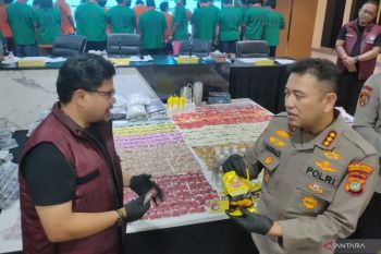 Polisi ungkap cara kerja jaringan produksi narkoba etomidate di PIK 2