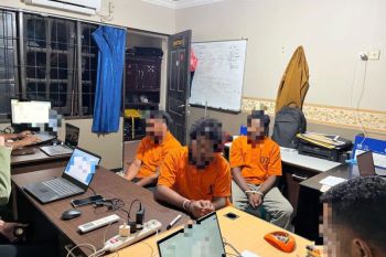 Satgas Damai Cartenz mengamankan tiga orang terkait amunisi ilegal