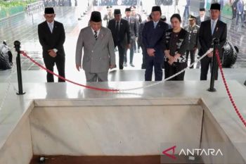 Prabowo pays tribute at Lubang Buaya on Pancasila Day