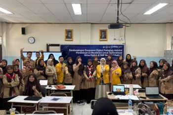 PPG Sekolah Pascasarjana UNP dampingi guru SMPN 7 Padang perkuat Digital Pedagogy melalui pembelajaran mendalam