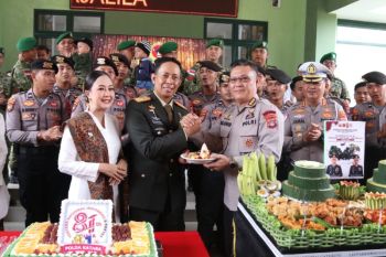 Polda Kaltara tegaskan TNI dan Polri adalah saudara seperjuangan