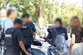 Imigrasi Denpasar buru dua WNA yang diduga menjadi pelatih perkendara sepeda motor secara ilegal