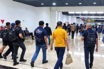Memandang kehidupan terlalu serius dan menjerat korupsi