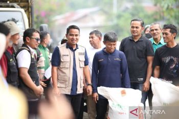 Pemkot Solok salurkan 60,75 ton pakan ternak ke warga terdampak banjir