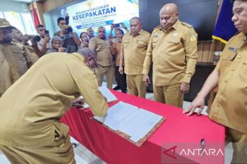 Gubernur Papua ingatkan DTI 2027 untuk buka akses ekonomi daerah