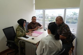 Kejagung serahkan tersangka korupsi pengadaan motor di BGN ke JPU
