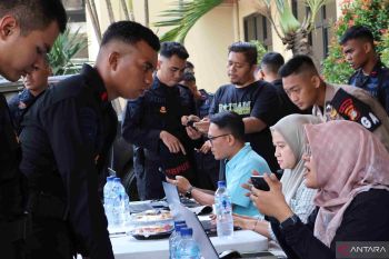 Pemkab Bekasi datangi Mako Brimob guna layanan IKD pada akhir pekan