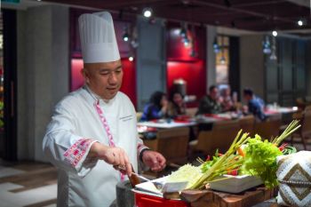 DoubleTree Surabaya hadirkan kuliner Thailand dan Jepang