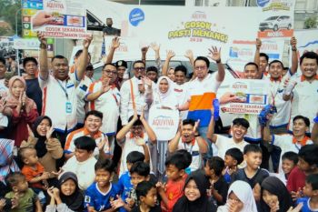 Pemilik warung di Kuningan Jabar raih mobil dari "AQUVIVA Gosok Pasti Menang"