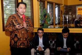 Reformasi dan percepat bangun PLTS dukung pertumbuhan 8 persen