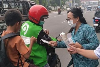 Dinkes Pematangsiantar beri tips jaga kesehatan dan bagi masker