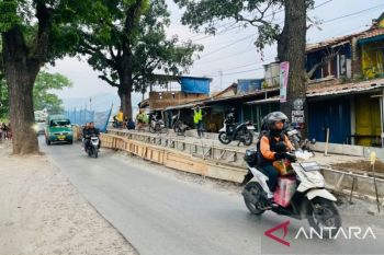 Perbaikan Jembatan Munjul 2 Baleendah bikin macet horor, Polisi buka-tutup jalur!