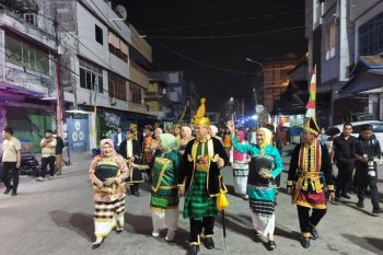 Pemkot rawat tradisi leluhur Tanah Wolio lewat Karnaval Budaya HUT ke-25 Baubau