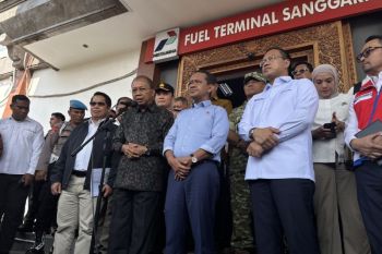 Gubernur Koster perpanjang ganjil genap antre BBM hingga Jumat