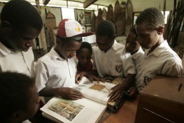 Pojok bacaan di kampung-kampung Papua dikuatkan Dinas Perpustakaan dan Arsip
