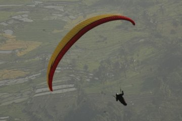 Paralayang fokus latihan di Puncak