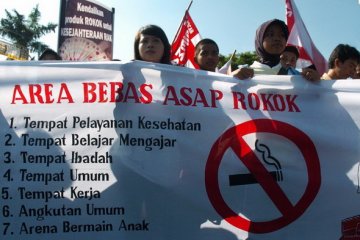 Pemerintah diminta gencarkan kampanye anti rokok ke sekolah