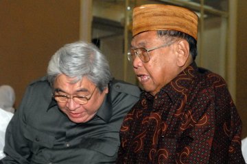 Soeharto dan Gus Dur dibahas sebagai pahlawan
