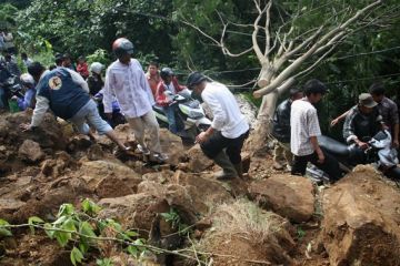 UMY Kembangkan Alat Deteksi Dini Tanah Longsor