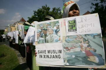 Ratusan pakar kutuk China atas pembangunan pusat penahanan di Xinjiang