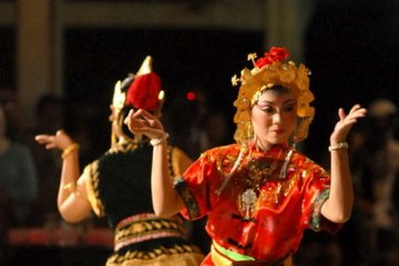 Publik Inggris terpana tarian Kraton Mangkunegaran