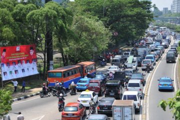 Kesemrawutan Transportasi Jakarta Rusak Citra RI