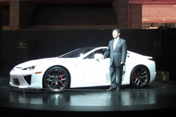 Lexus LFA tinggal 40 unit saja