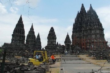 Candi Perwara Prambanan mulai dipugar